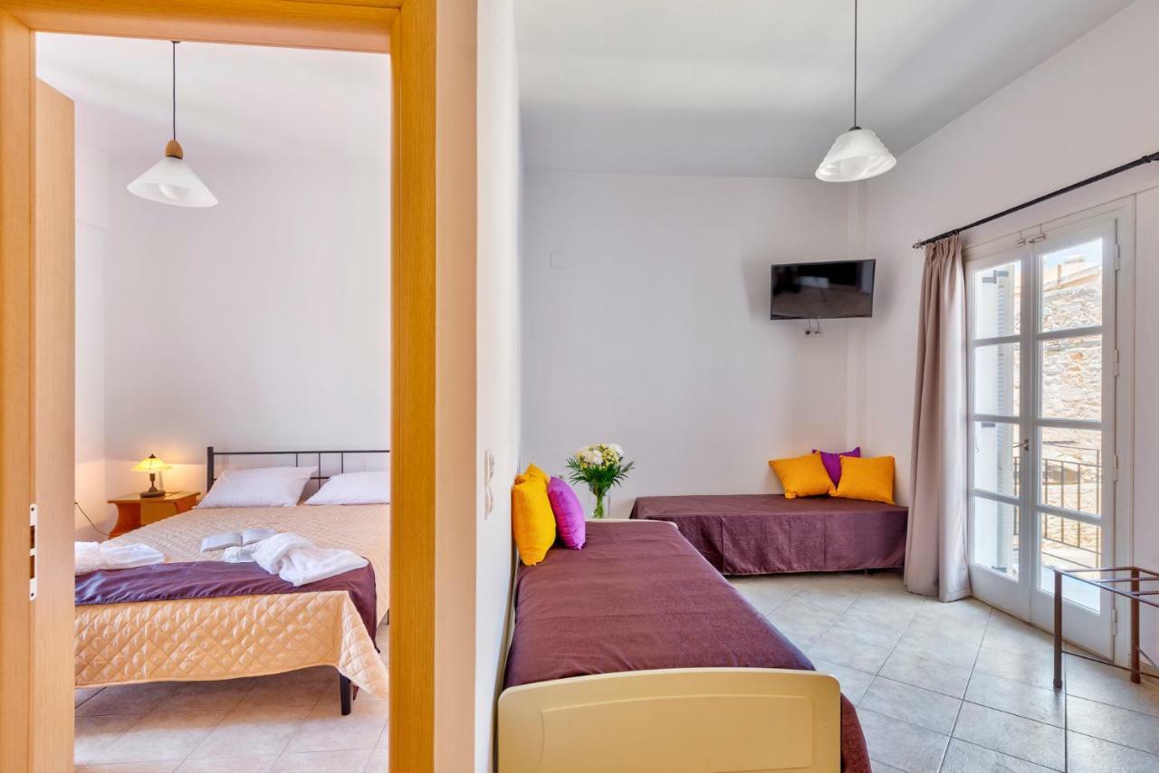 Ethrionplus Two Rooms Apartments Balconies 100 M From The Port Ermúpoli Kültér fotó